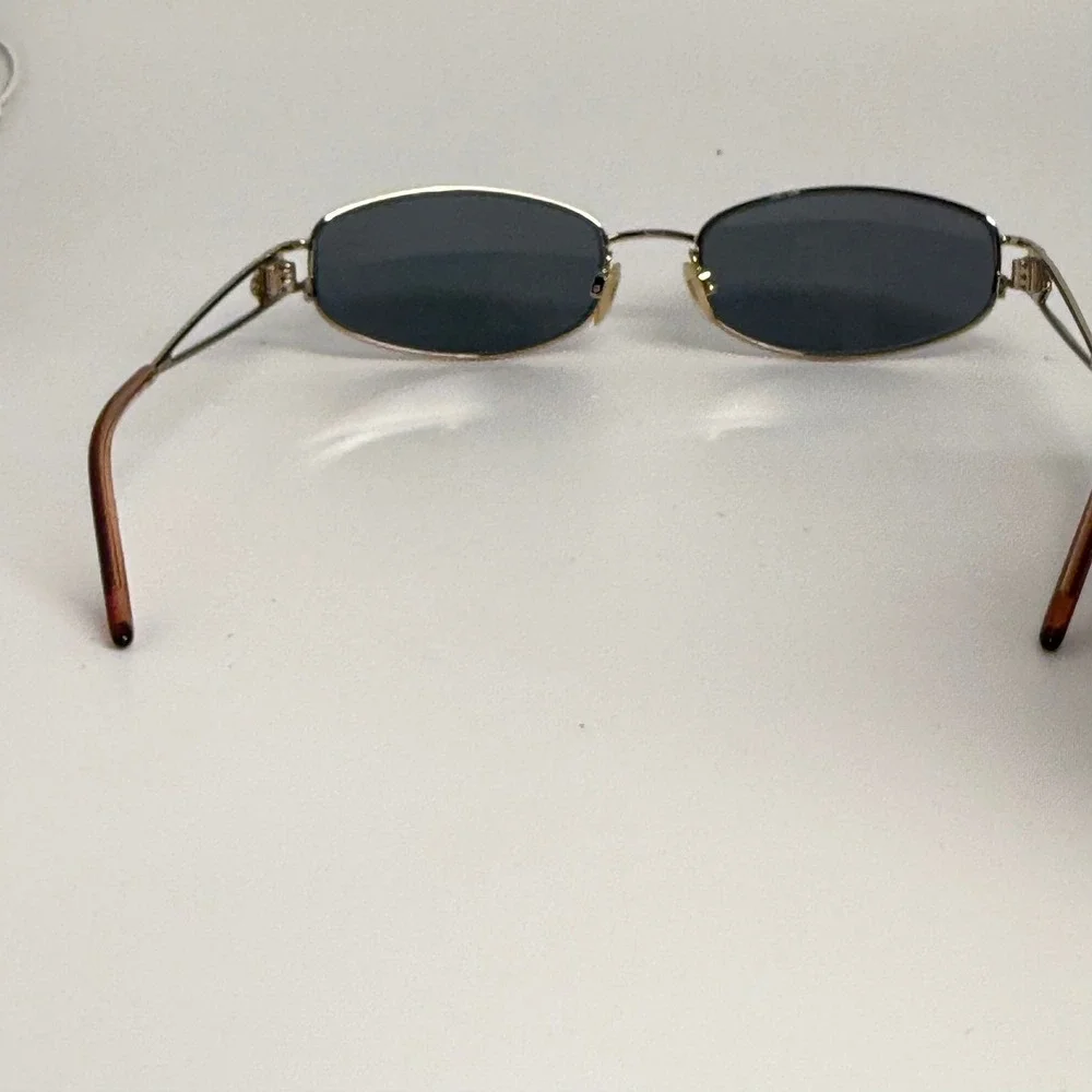 Zyloware Sophia Loren Beau Rivage 47 Gold Oval Sunglasses 380